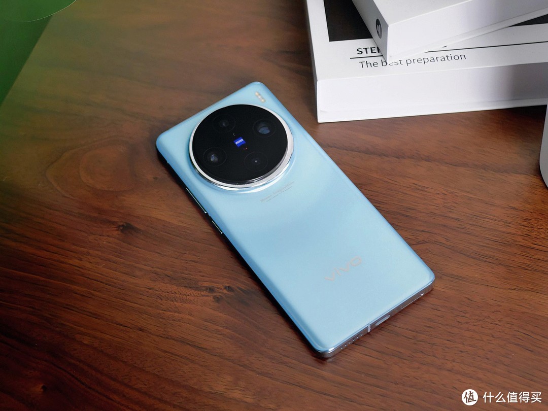 既以下犯上，也反向升级？卖爆了的vivo X100 Pro到底凭什么？