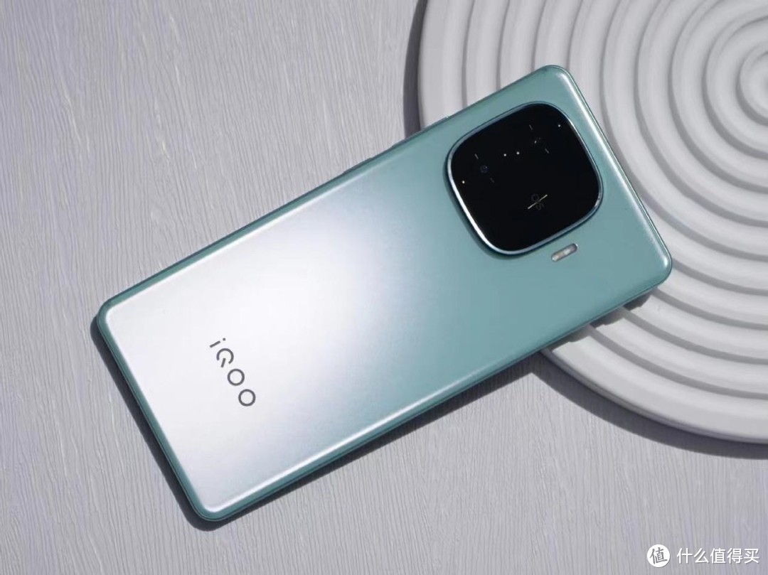 全面解析vivo iQOO Z9 Turbo，6000mAh+第三代骁龙8s：极致性价比的新宠儿！