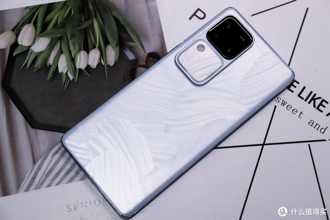 旗舰配置全面下放，vivo S18 Pro依然强悍，友商纷纷跟进！