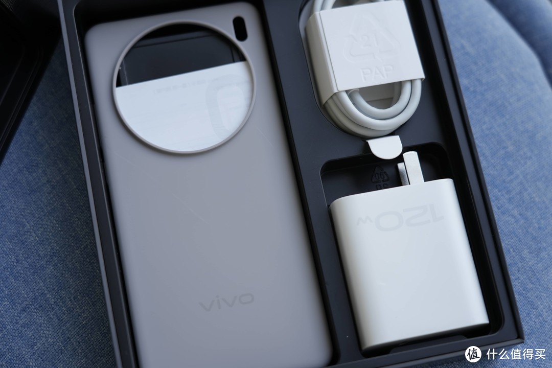 vivo X100s真是今年直屏手机的颜值巅峰了