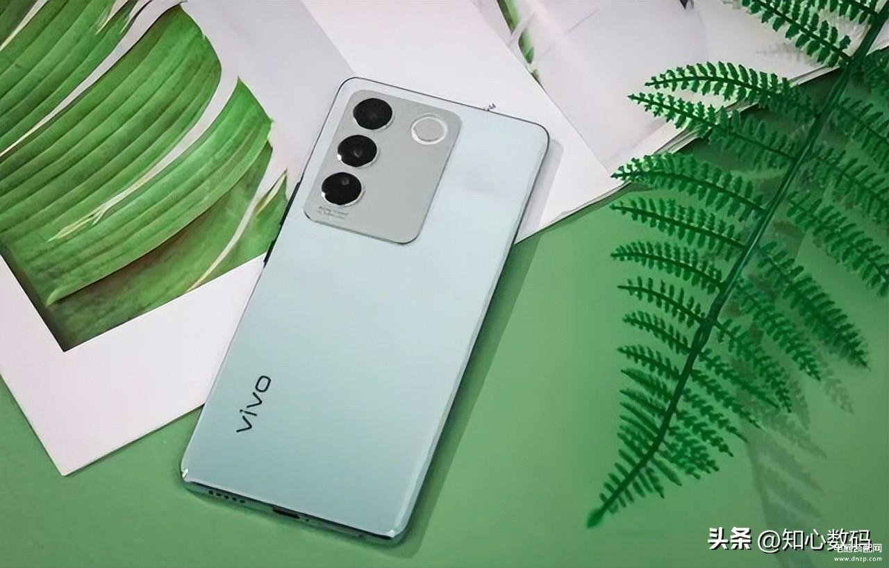 opporeno9和vivos16哪个好