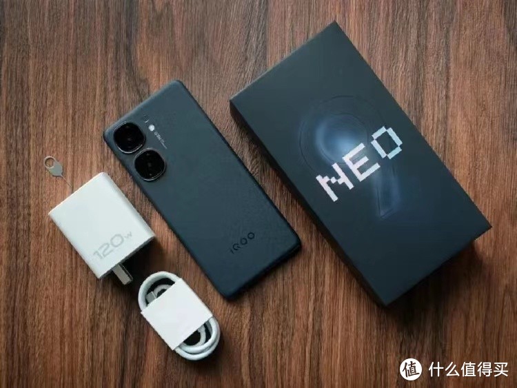 红米K70和iQOO Neo9，哪款更值得入手？一文看懂自己想要的