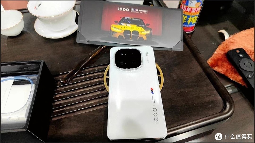 vivo iQOO 12 Pro：搭载骁龙8 Gen3，2K E7屏，游戏与拍照的终极选择