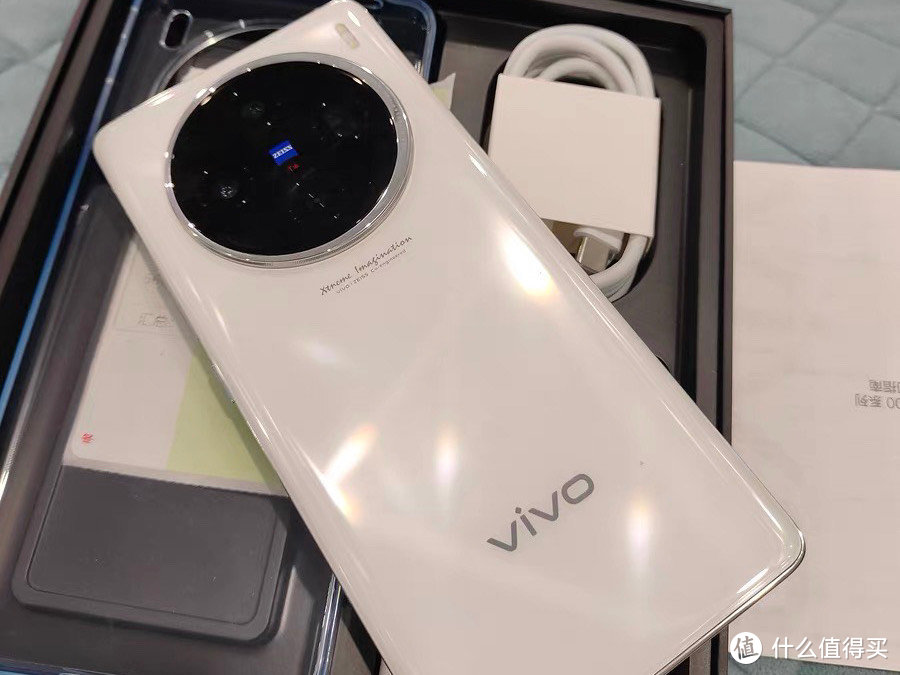 vivo X100，让每一刻都成为永恒！